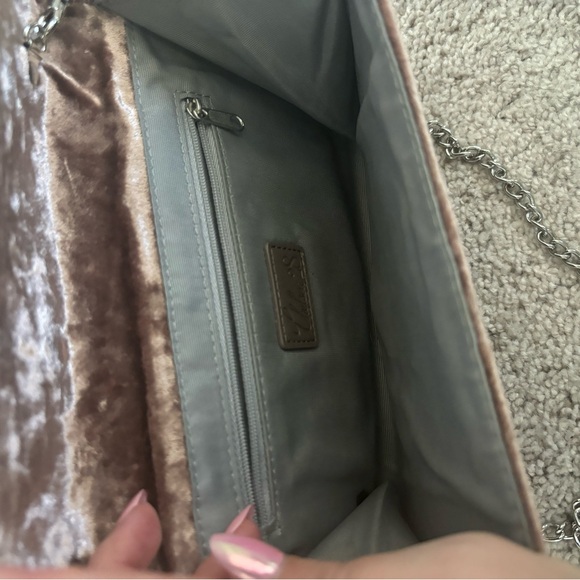 Pink Velvet Handbag - Picture 10 of 10